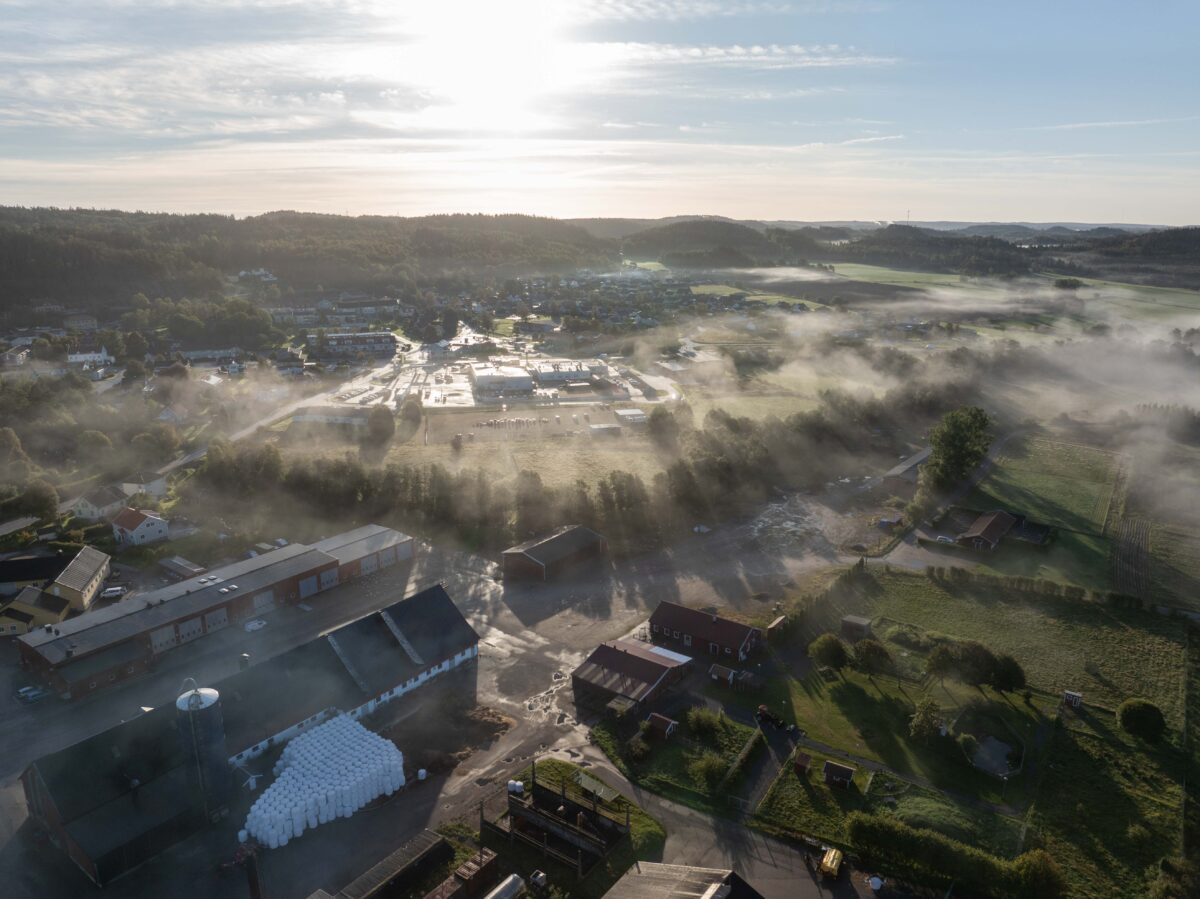 Drönarvy över landskap